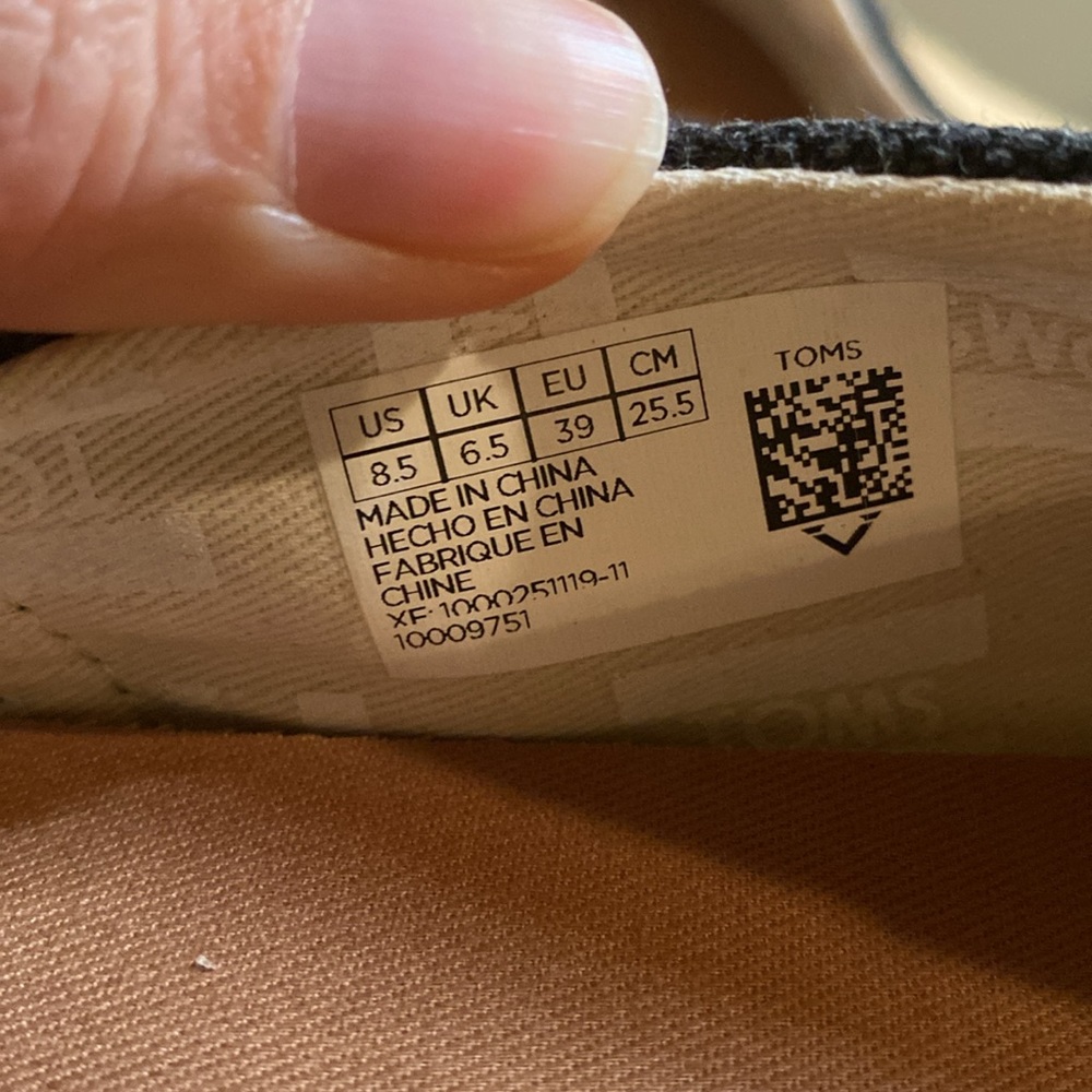 NWOT Black denim Toms - Picture 5 of 6